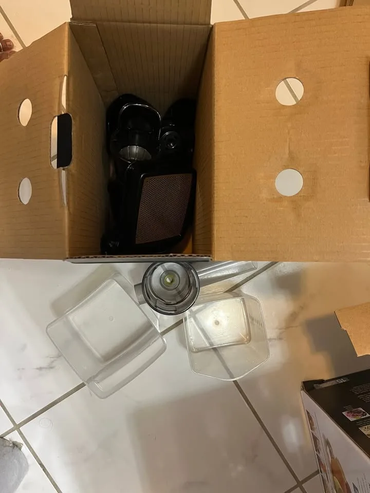 Move Out -Omega cold press Juicer image indicator(2)