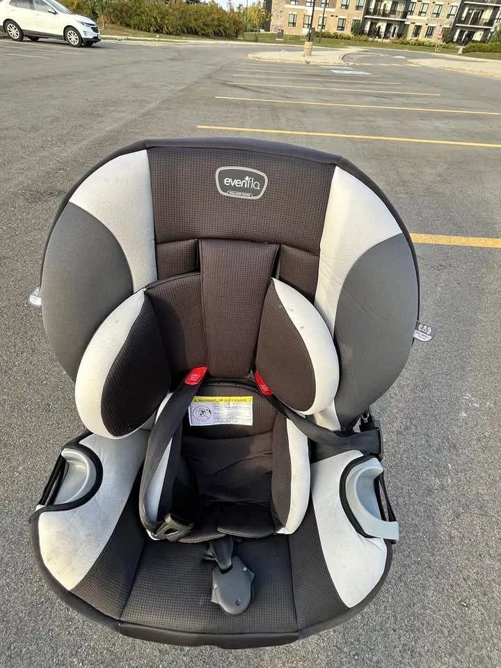Move Out-Evenflow rollover tested car seat thumbnail