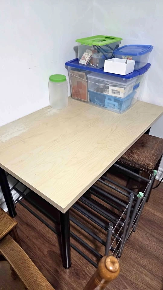 Table 47"L x 29.5"W x 29"H - Delivery Available