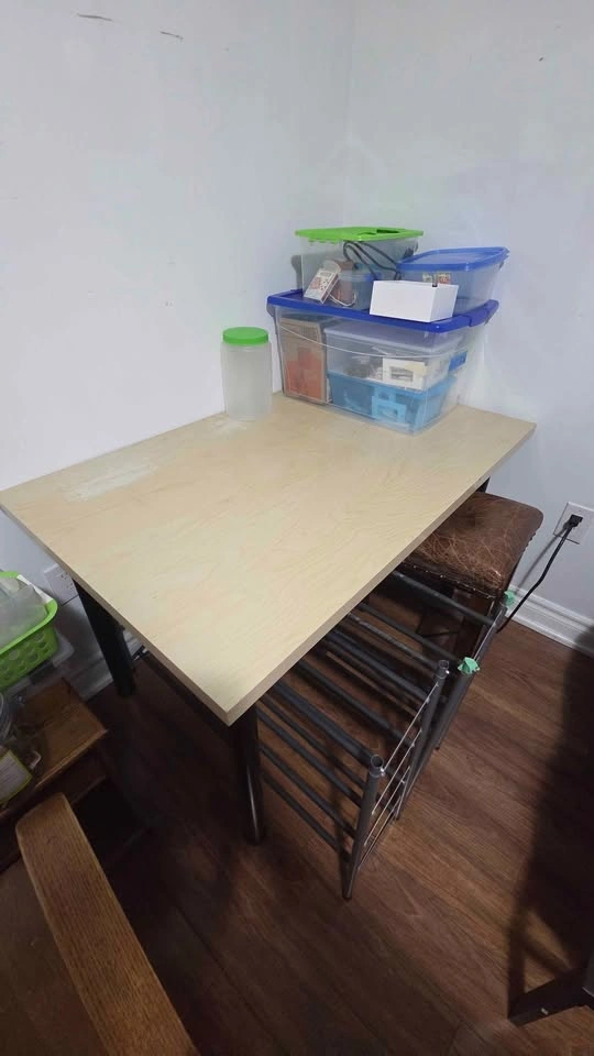 Table 47"L x 29.5"W x 29"H - Delivery Available - photo 2