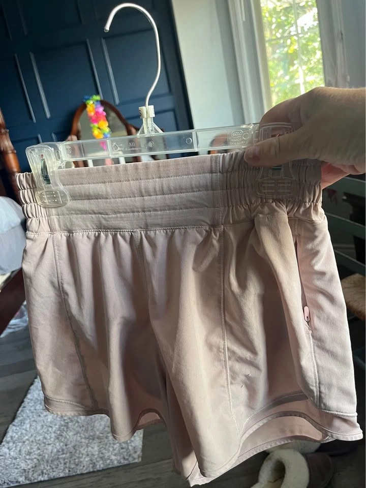 Lululemon Light Pink Shorts Size 4 - photo 2