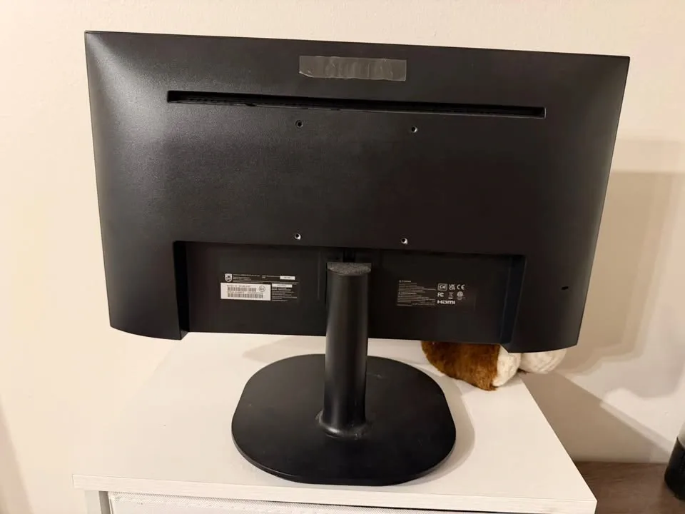 Philips 22” Full HD Monitor - photo 2