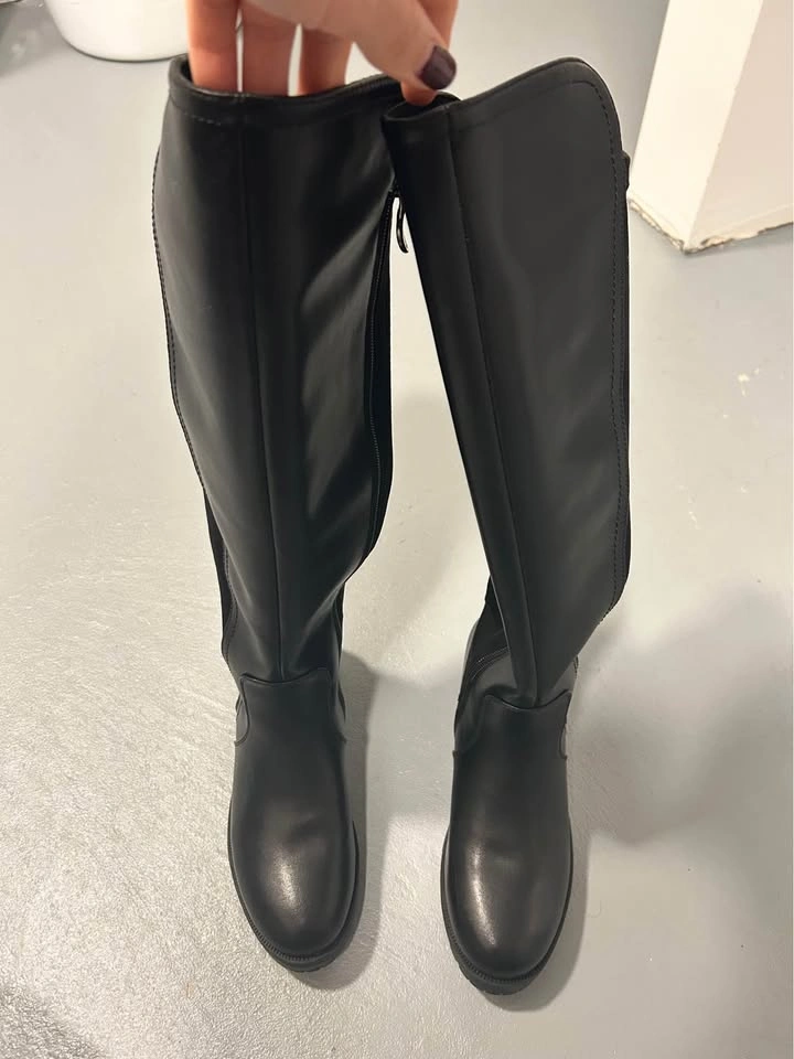 Women's Size 6 High Leather Boots - photo 2