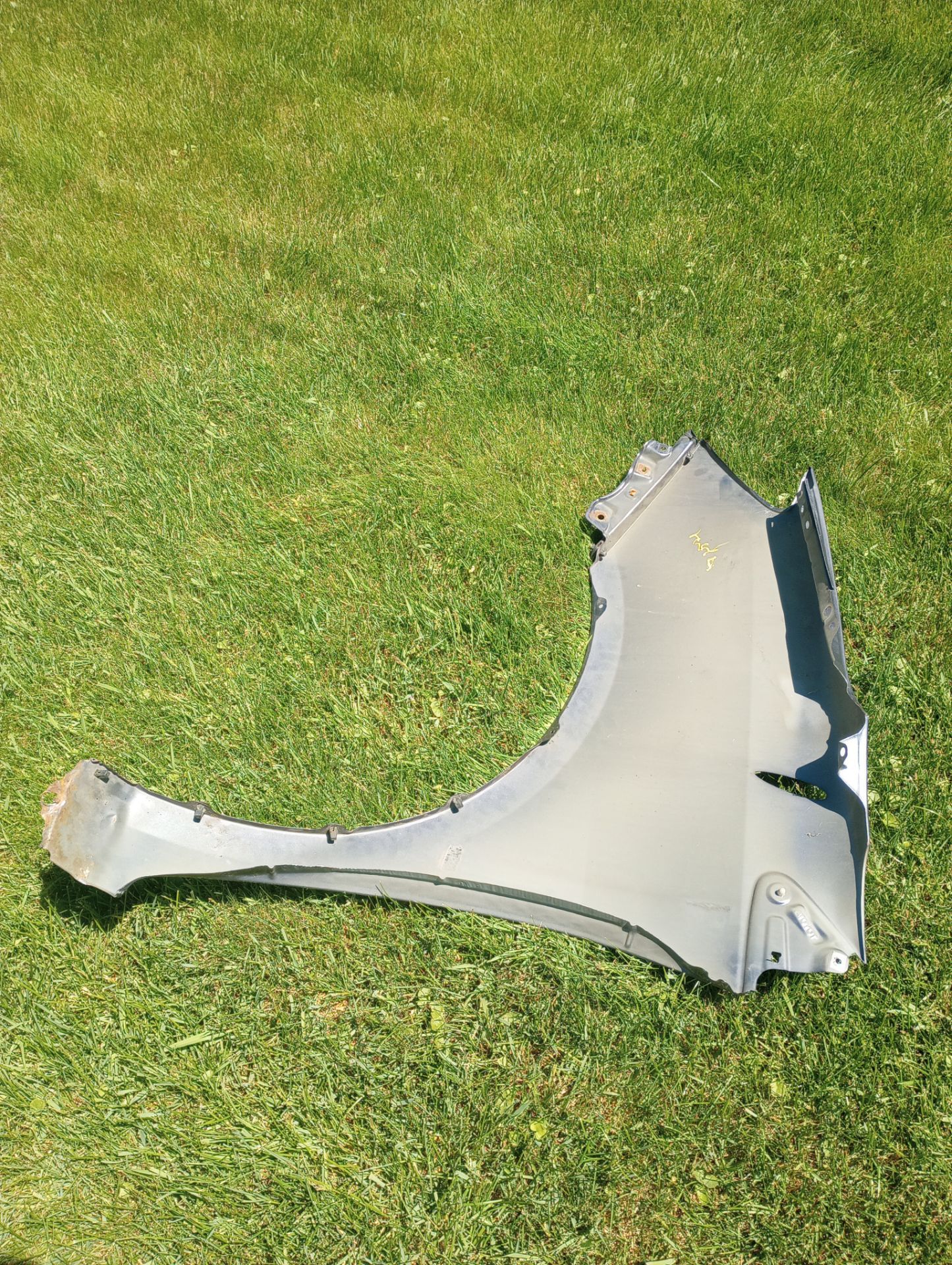 Toyota Sienna Front Right Fender - photo 4