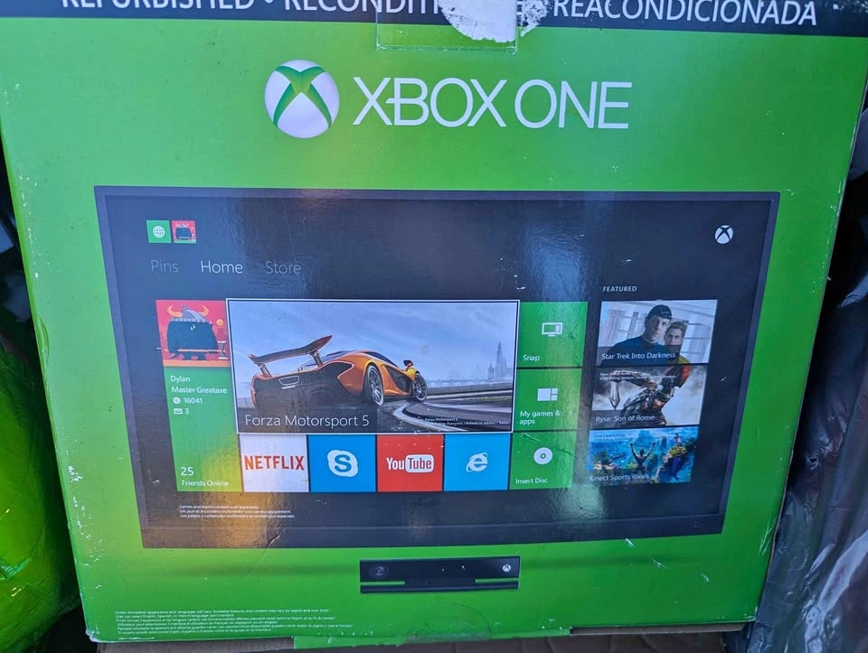 Xbox One (Complete Set with 7 Games)