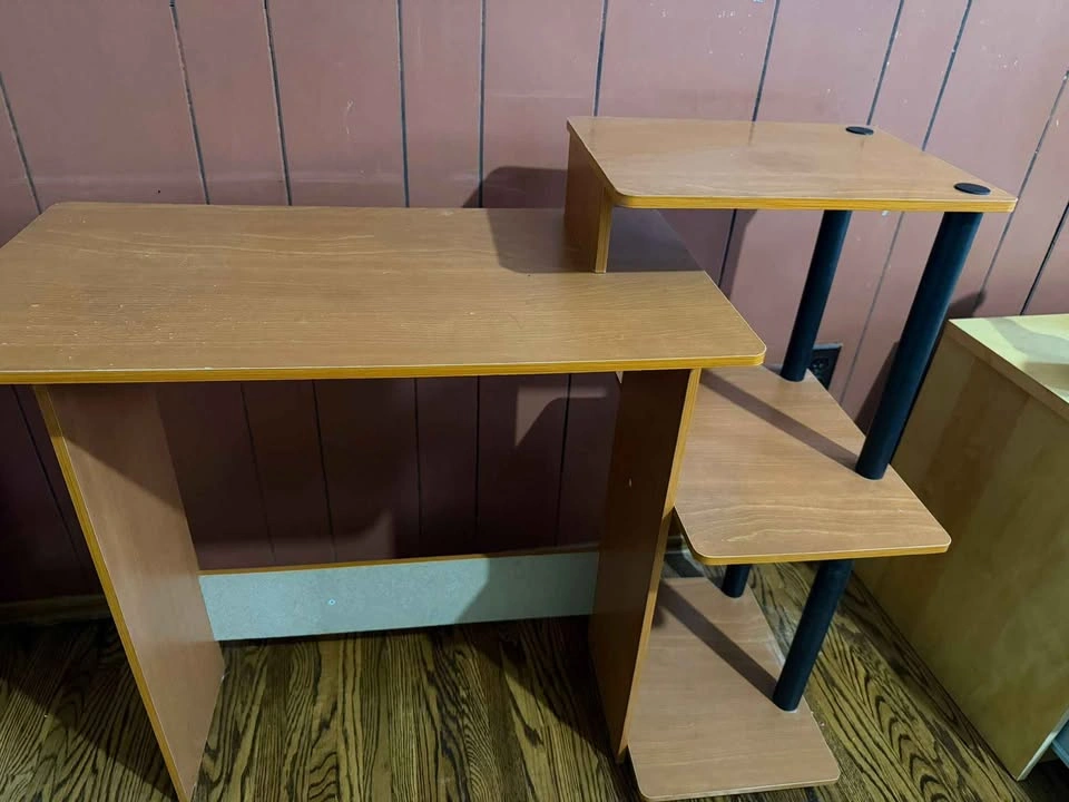 Light Brown Computer Desk with Shelves - photo 2