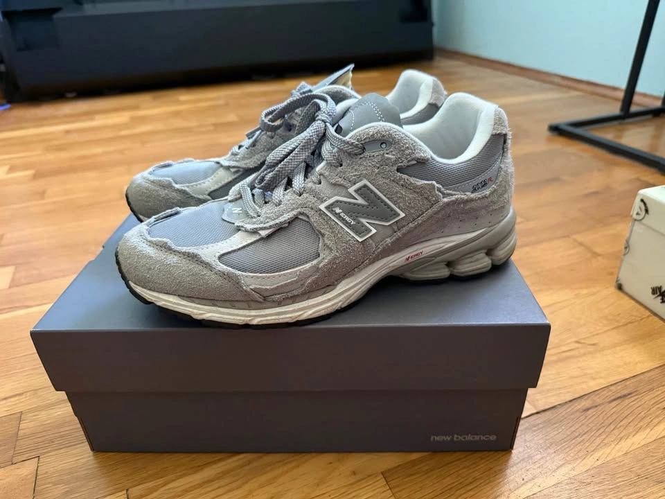 New Balances 2002RD Grey