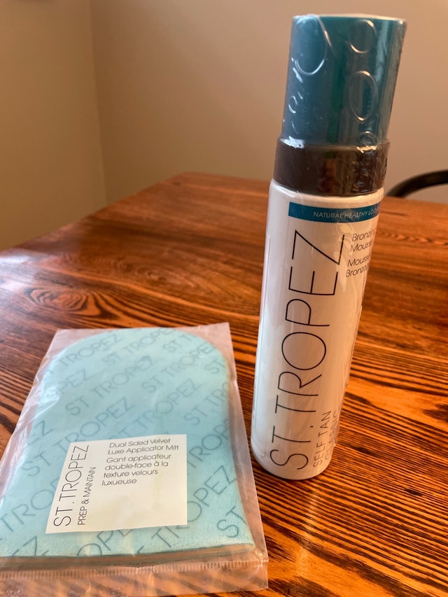 St. Tropez Self Tanning Mousse & Mitt