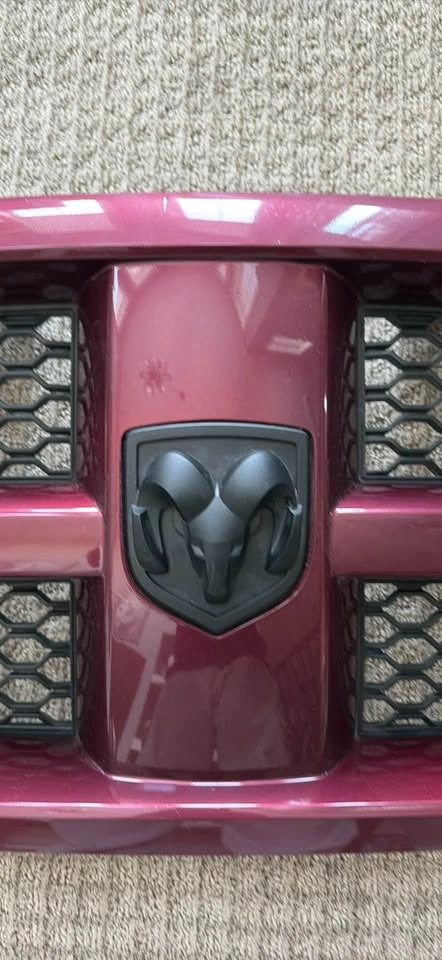 2009-2012 Dodge Ram 1500 OEM Front Grille PRV Red - photo 3
