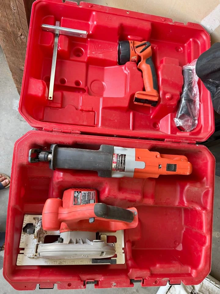 Milwaukee Cordless Tool Set