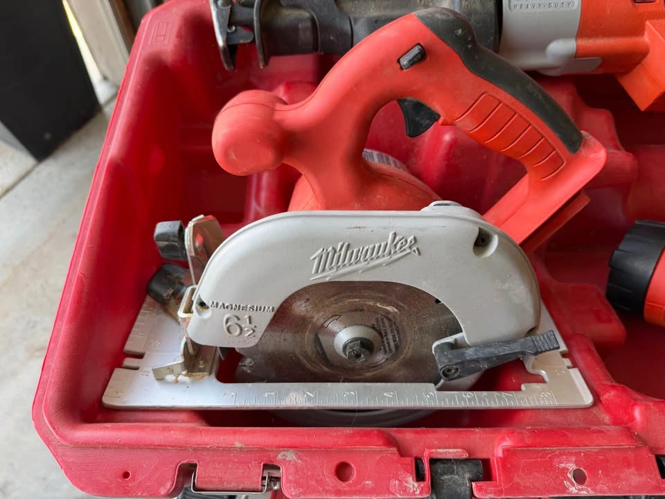 Milwaukee Cordless Tool Set - photo 5