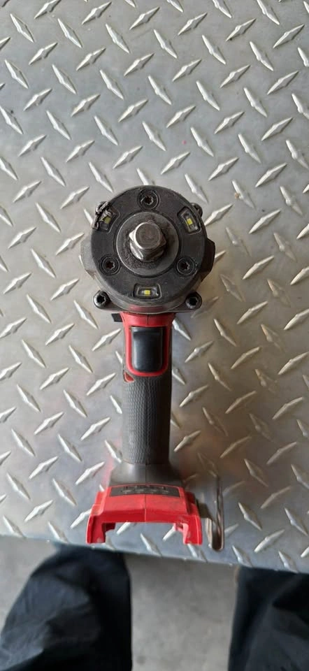 Milwaukee M18 FUEL High Torque Impact Wrench - photo 3