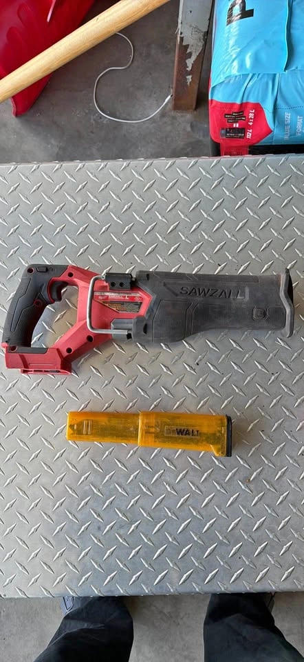 Milwaukee M18 FUEL Brushless Sawzall