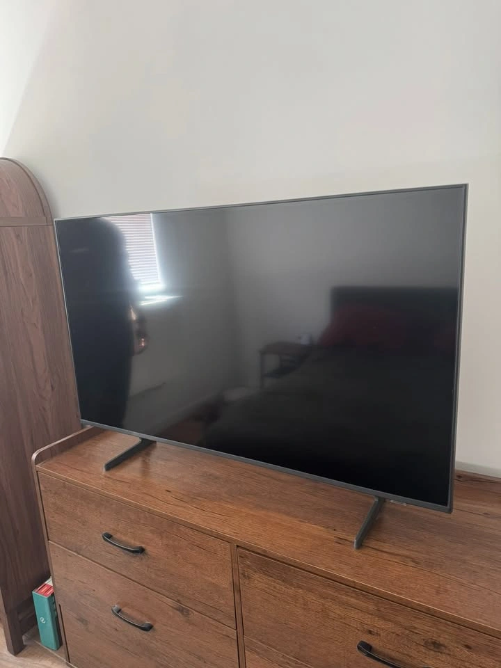 43" Samsung Smart TV 4K LED