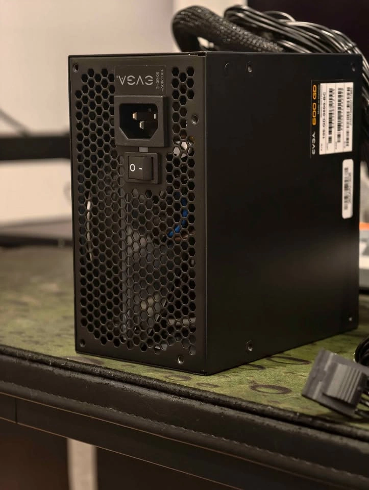 EVGA 600 GD 600W 80+ Gold Power Supply (PSU) Open Box - photo 5