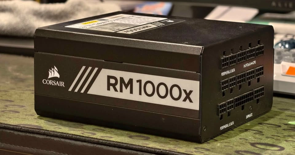 Corsair RM1000x 1000W Gold Fully Modular PSU - photo 2