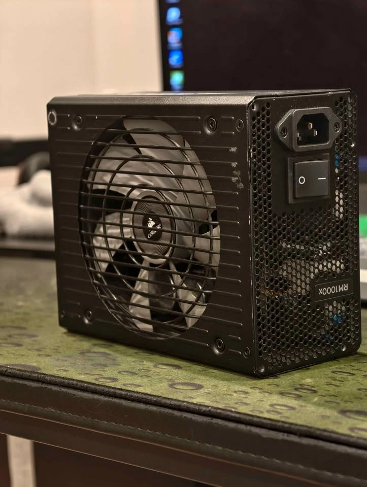 Corsair RM1000x 1000W Gold Fully Modular PSU - photo 3