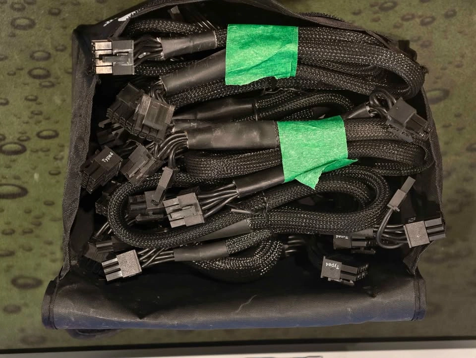 Corsair RM1000x 1000W Gold Fully Modular PSU - photo 5