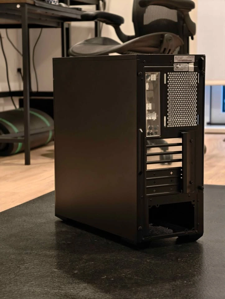 🔥 CyberPowerPC C-Series Mid-Tower Gaming PC Case 🔥 - photo 4