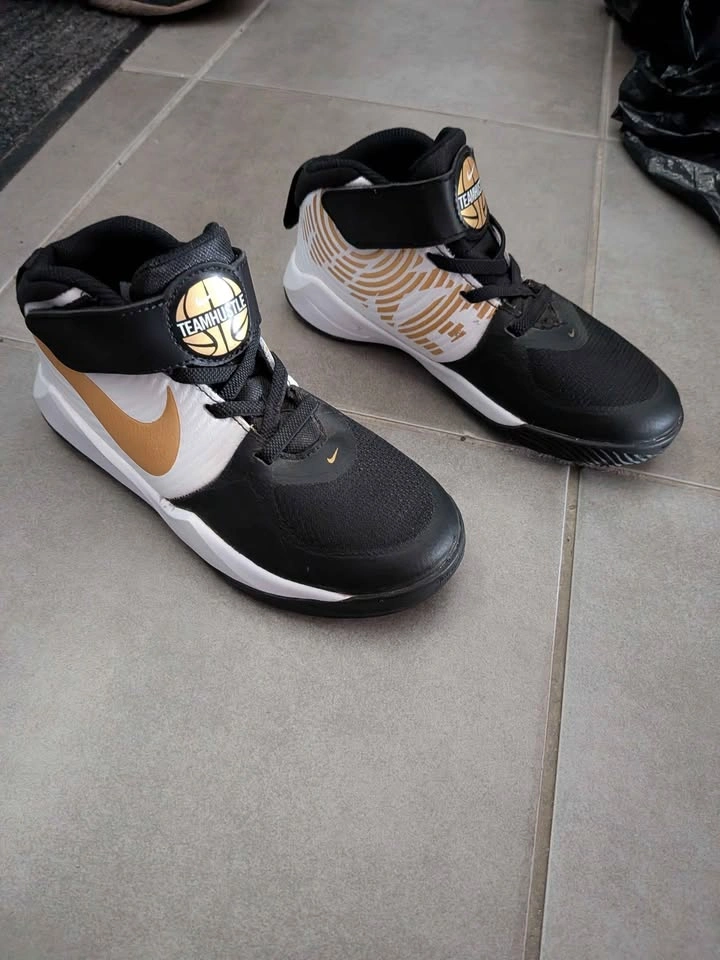 Nike Shoes - photo 4