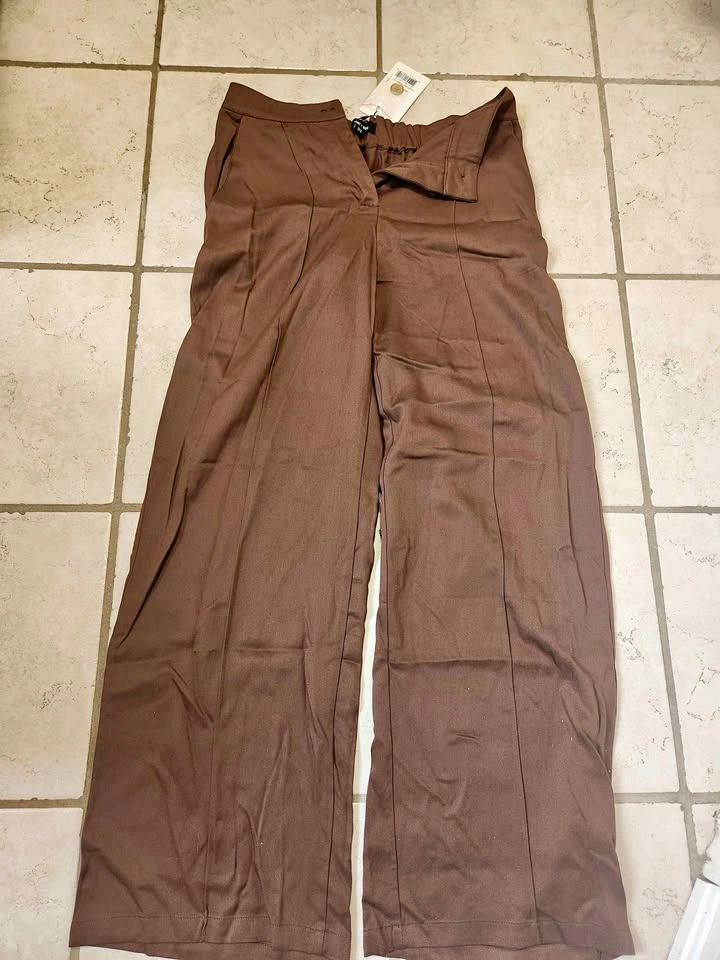 BNWT Saint + Sophia Wide Legged Trousers US4