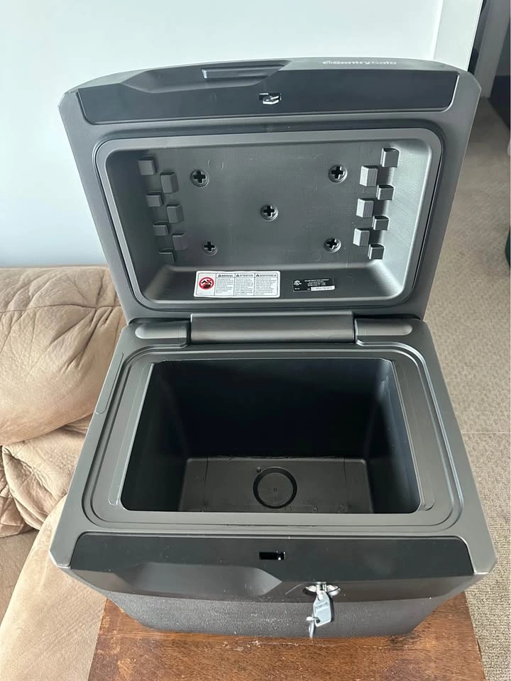 Sentry safe model R4132 - photo 3