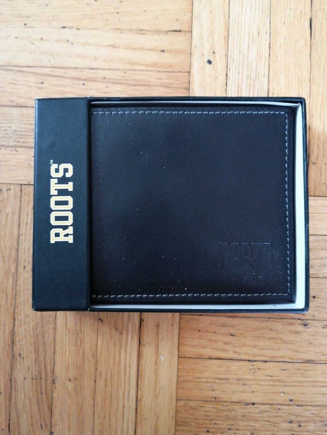 Roots Leather Wallet