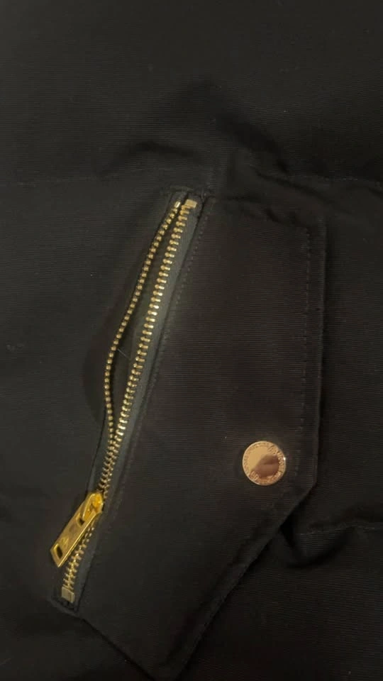 Moose Knuckles Black Puffer Vest With Gold Accents - photo 4