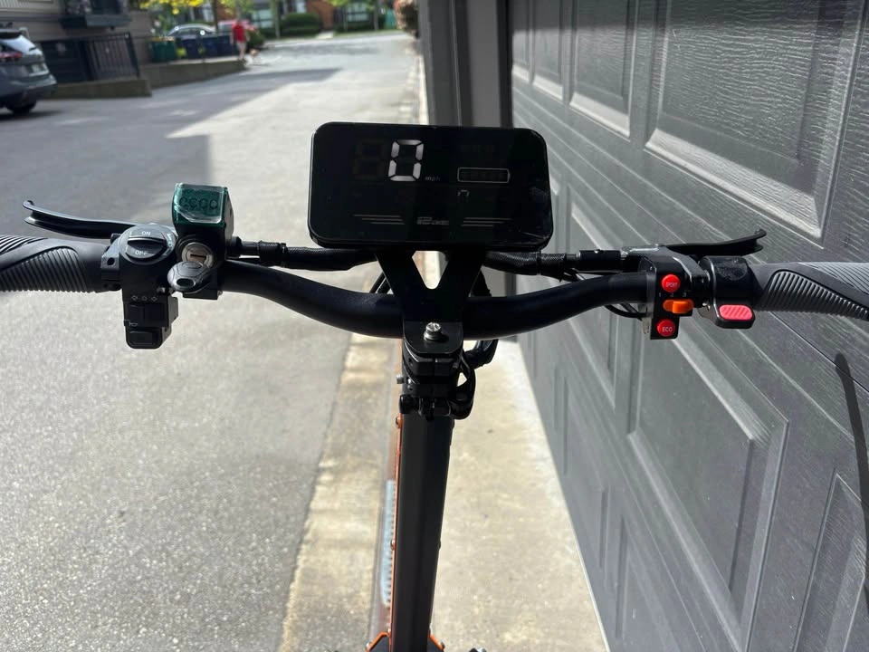2025 ZSNAKE z-es39 Electric Scooter - photo 2