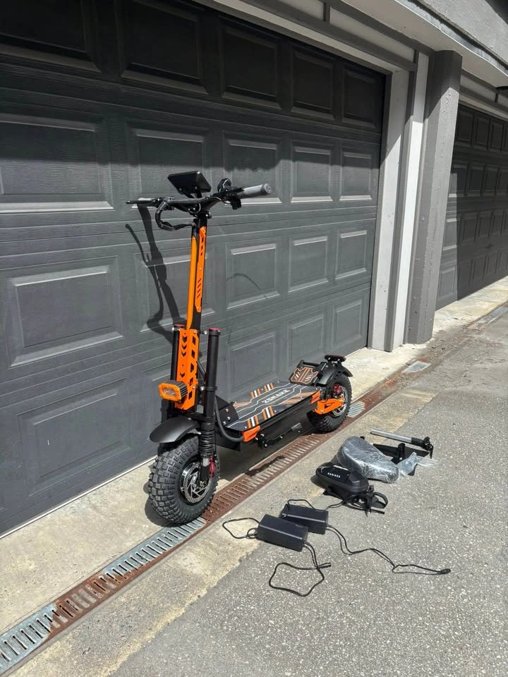 2025 ZSNAKE z-es39 Electric Scooter - photo 3