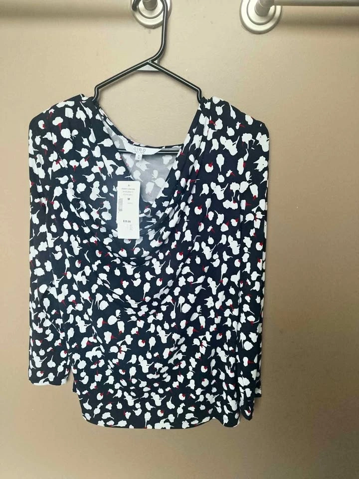 Cleo top, size M petite, stretch material, new with tags