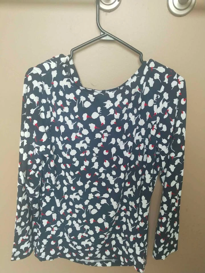 Cleo top, size M petite, stretch material, new with tags - photo 4