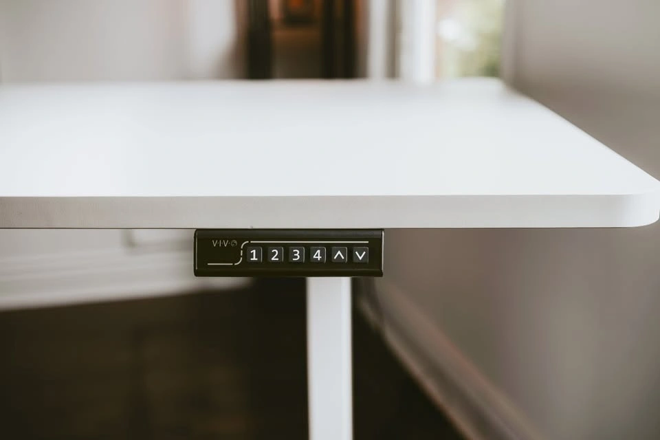 Large White Standing Desk Electric (70.9" x 35.5") - photo 2