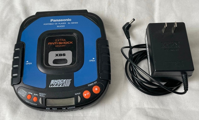 Panasonic Shockwave Portable CD Player SL-SW405 Blue +AC Adapter