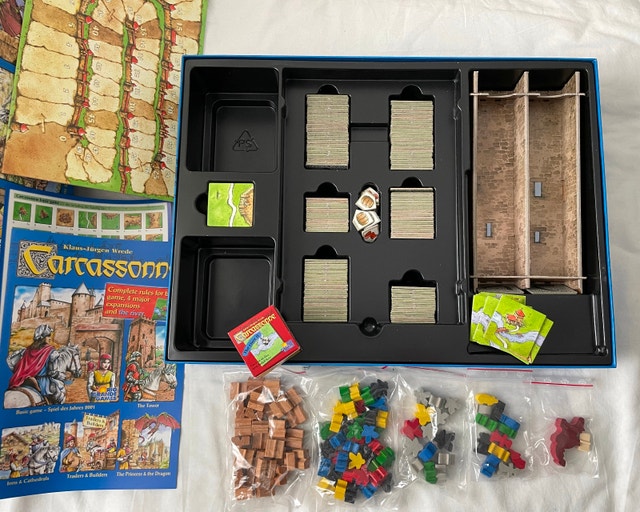 Carcassonne Big Box 1st Edition 2006 & The River II Expansion - photo 3