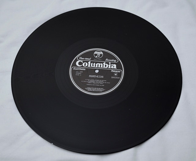 MGMT Kids 12" Vinyl Record Single UK Original + Soulwax Remix - photo 4