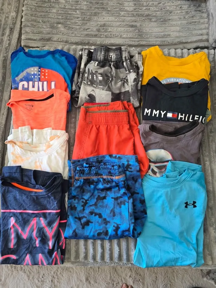Kids clothing lot size 8-12 - photo 4