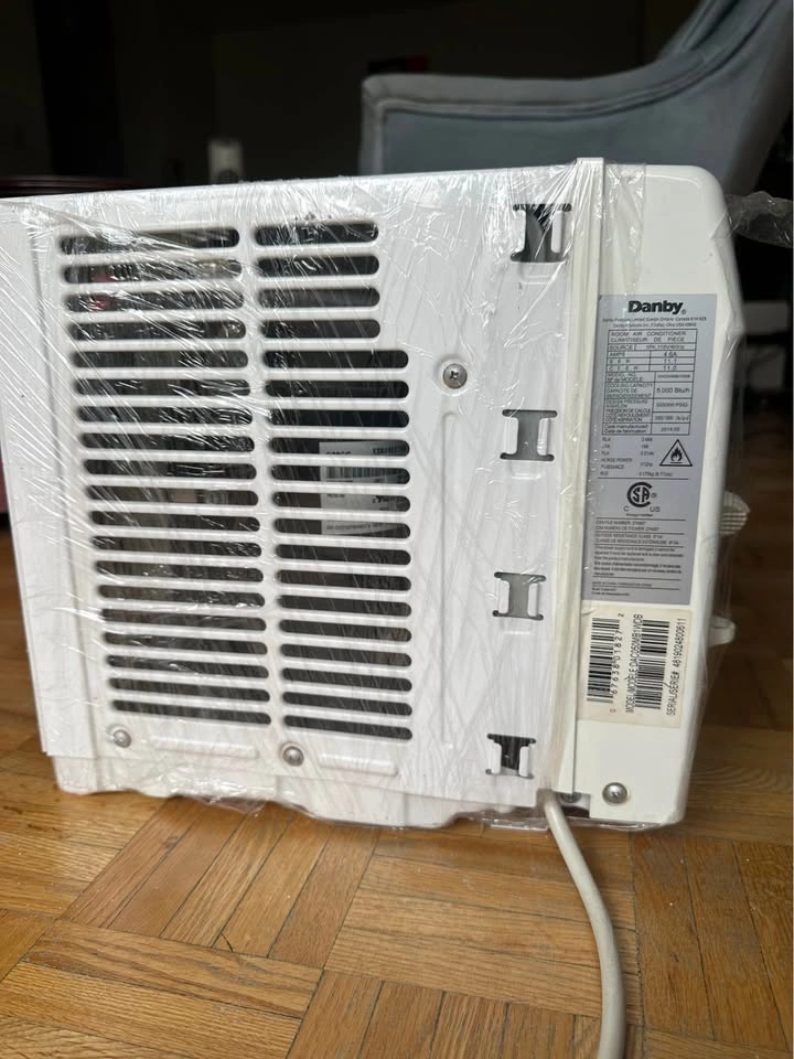 Danby 5,000 BTU Window Air Conditioner - photo 2
