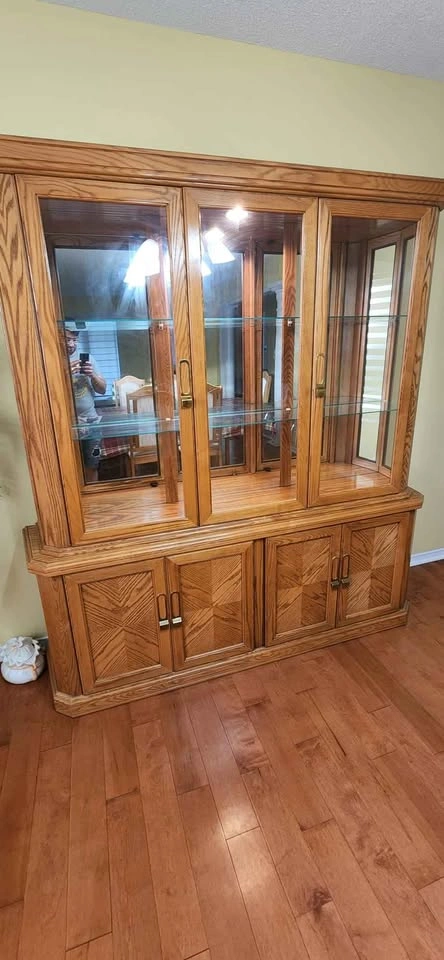 Solid Oak Wood Cabinet for Sale – Great Storage Space - photo 2