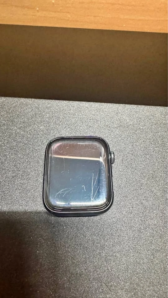 Apple Watch SE 2nd Gen (44mm, GPS) - Black