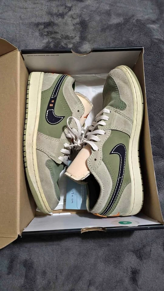 Jordan 1 Low SE Craft