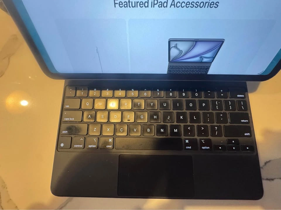 128GB 12.9" iPad Pro 6th Gen w/ Magic Keyboard - photo 2