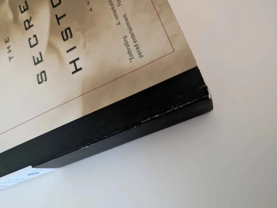 Donna Tartt The Secret History Paperback Book - photo 4