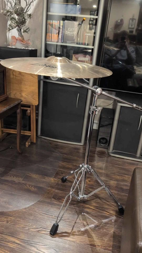 Zildjian ZBT 20" Ride Cymbal w/Boom Stand - photo 4