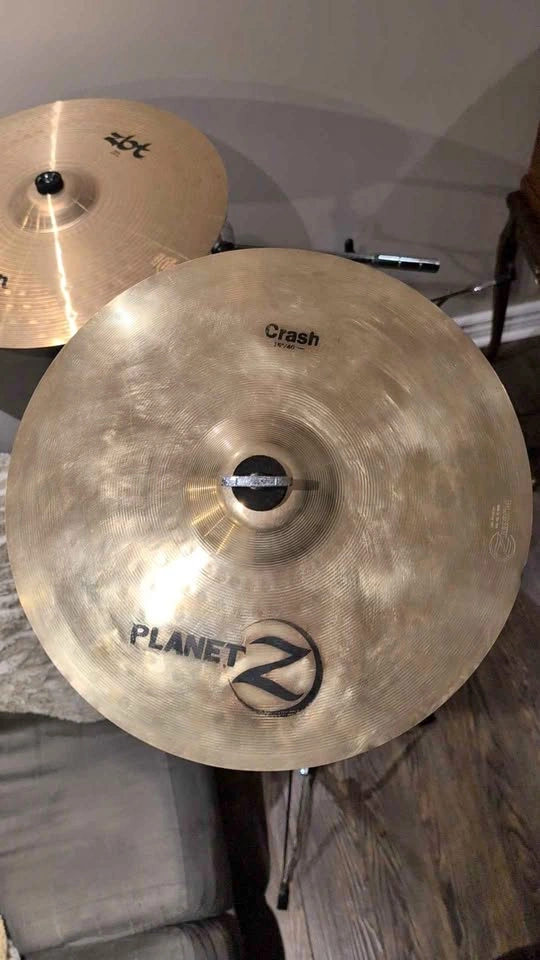 PLANET Z 16" CRASH W/STAND