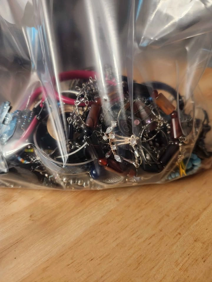 Big bag mixed jewelry lot - photo 2