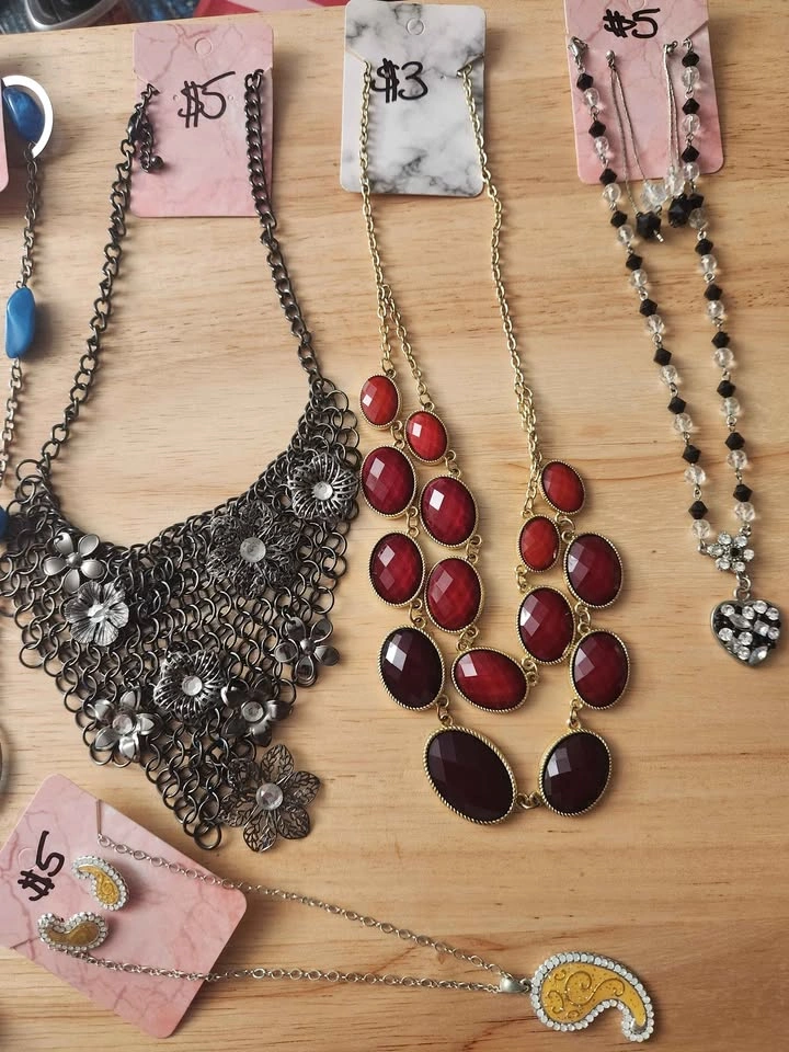 Fashion Jewelry Lot - Necklaces & Earrings $2-$10 each - photo 3