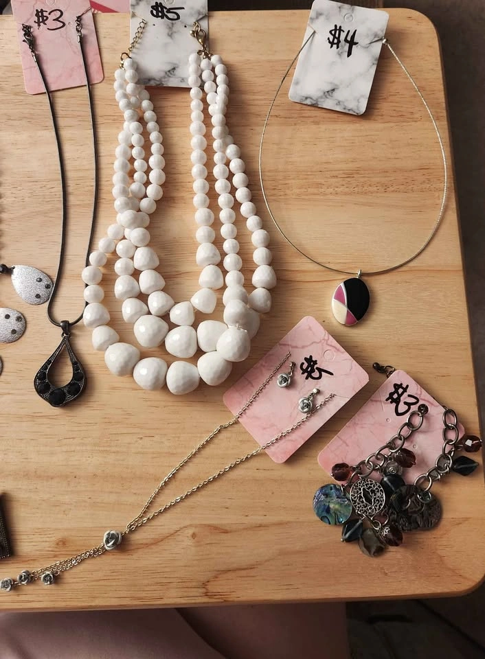 Assorted Jewelry Collection - photo 5