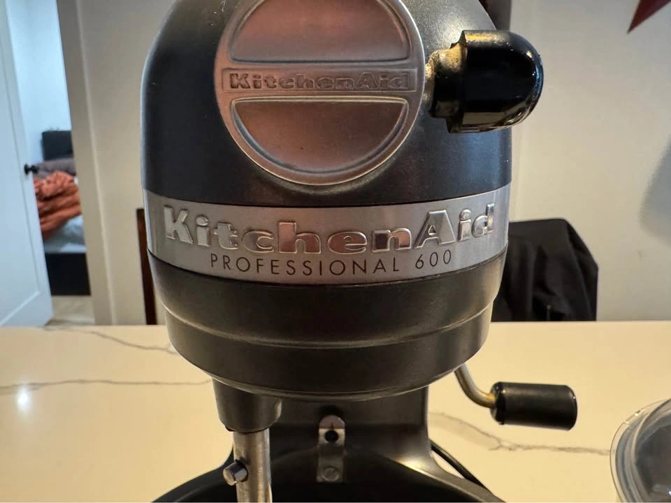 KitchenAid Professional 600 Stand Mixer - photo 2