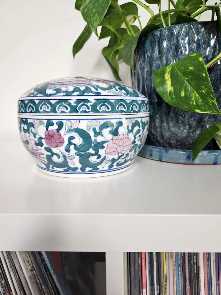 Asian Style Lidded Porcelain Bowl / Ginger Jar